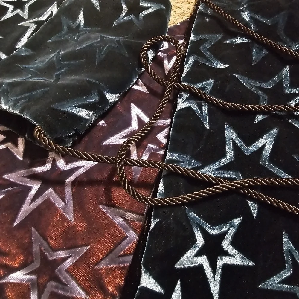 2 Underground Velvet Scarves with Bag - Picture 2 of 4